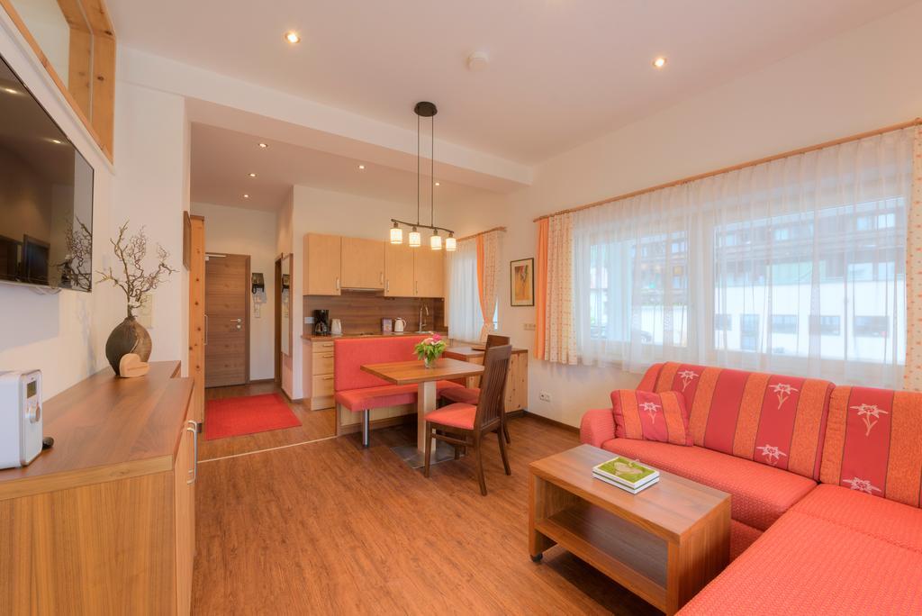 Aktiv Apartments Leutasch Rom bilde